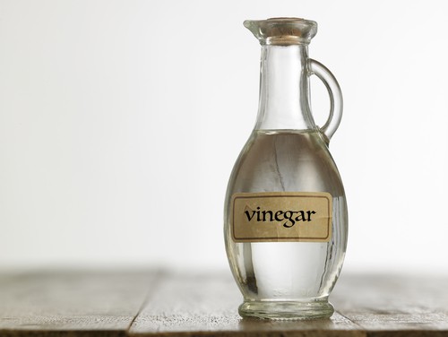 Using Vinegar Solutions for Odor Removal
